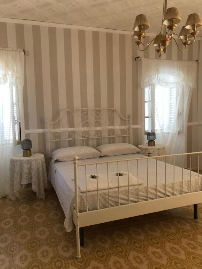 Diano San Pietro Casa Relax, Un Uliveto Sul Mare.ヴィラ エクステリア 写真